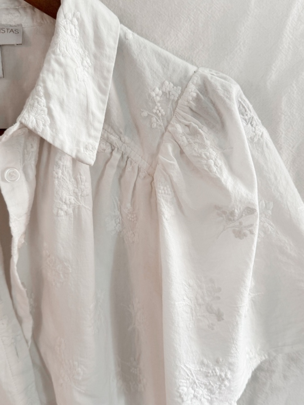 Caroline Constas - Picture 6 of 6